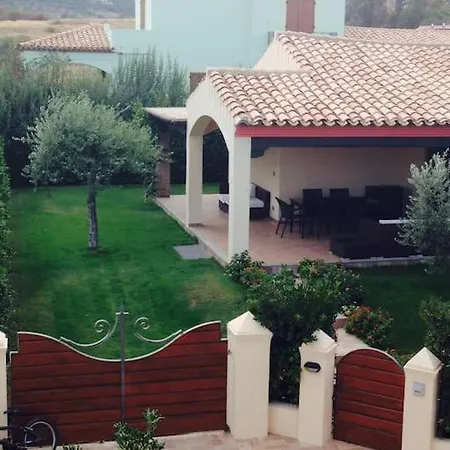 Villino La Lantana Con Wi-fi Tertenia